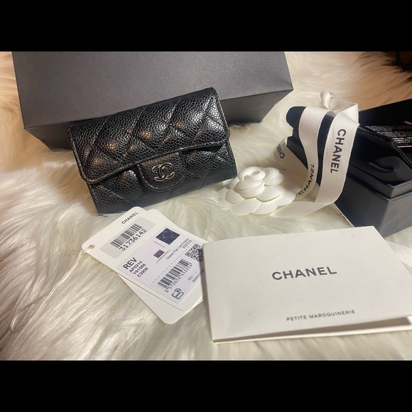 Authentic chanel CF card case holder - Picture 2 of 5